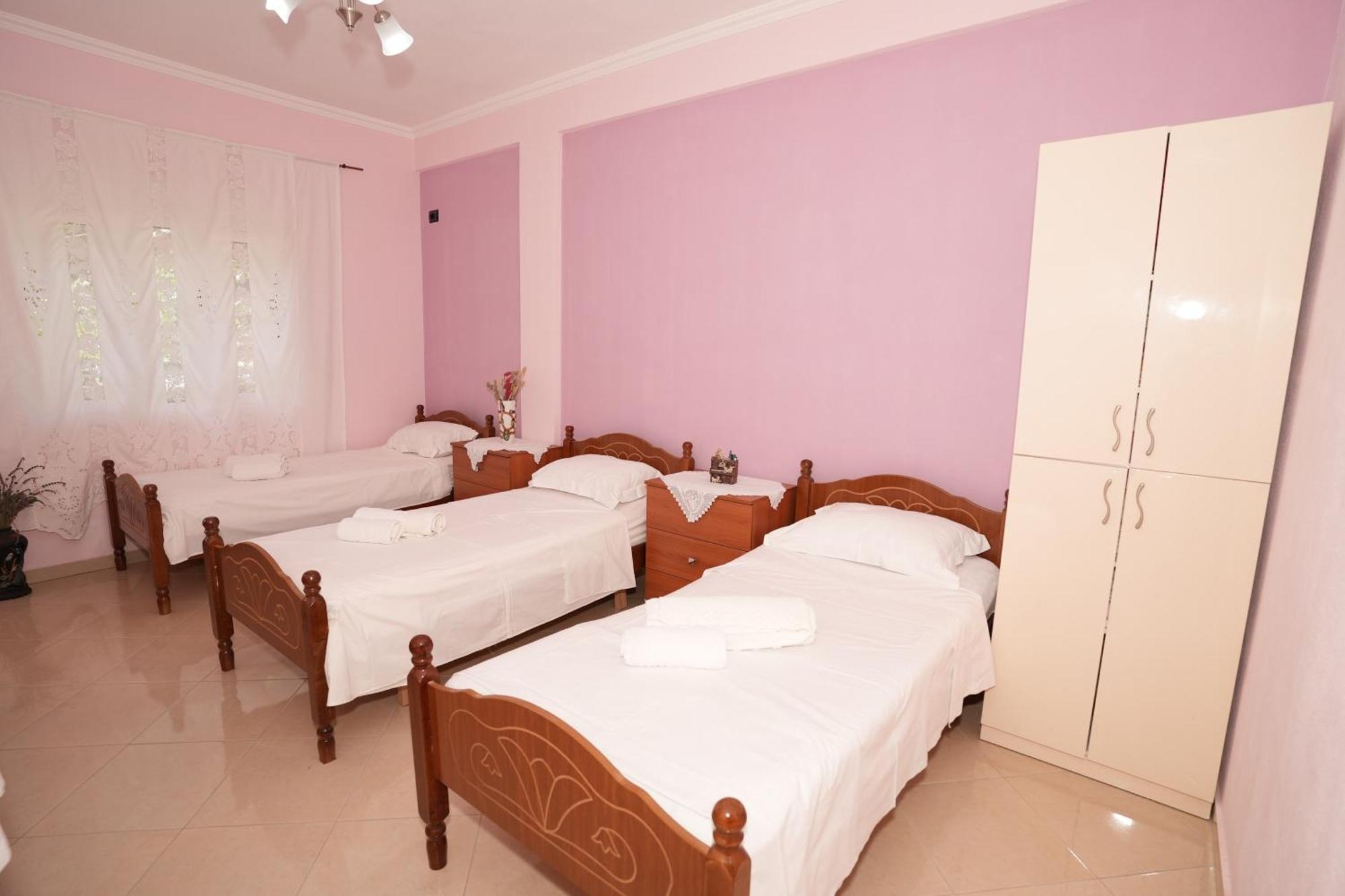 Vila Banushi Gjirokastër Esterno foto