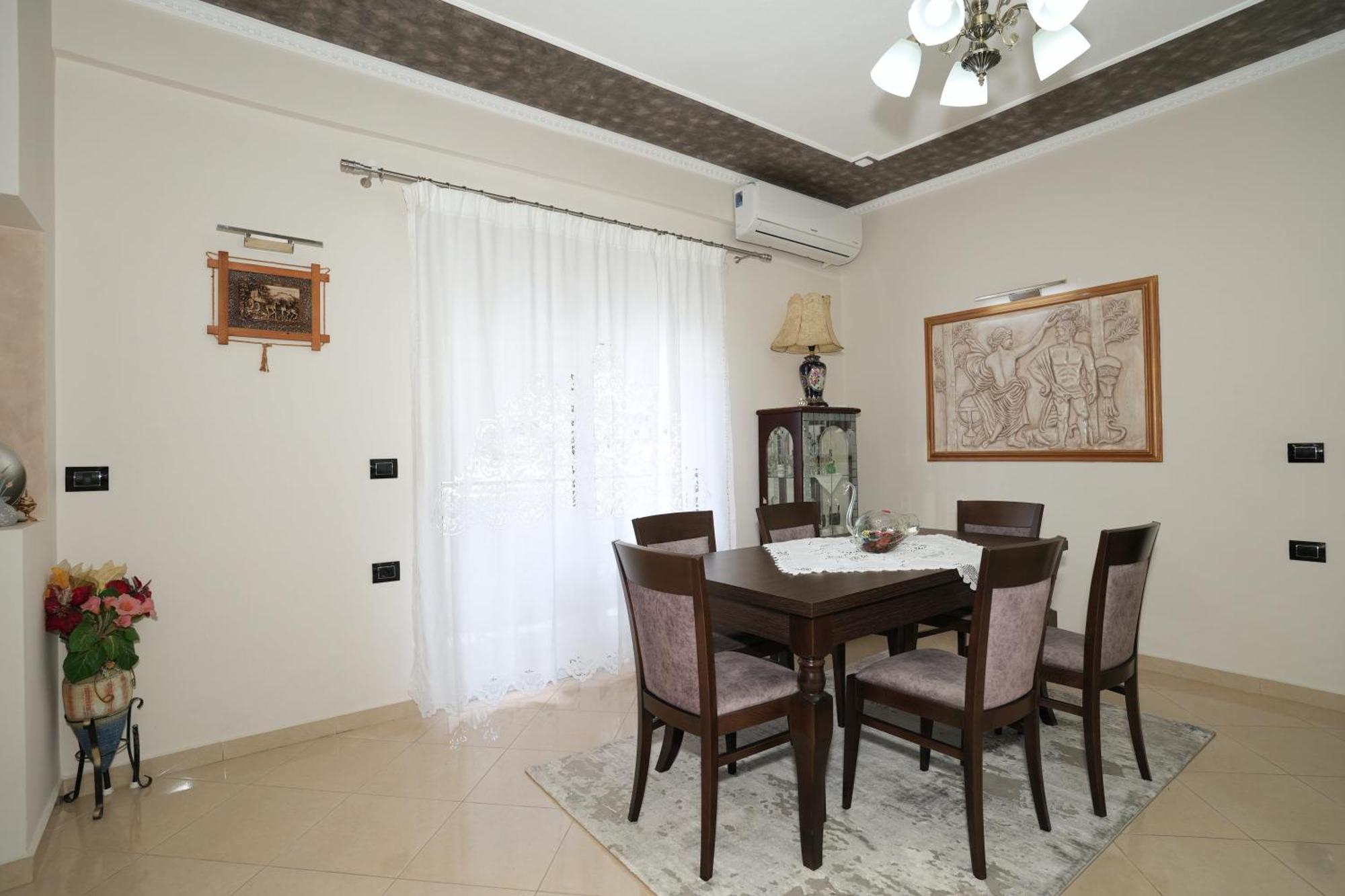 Vila Banushi Gjirokastër Esterno foto