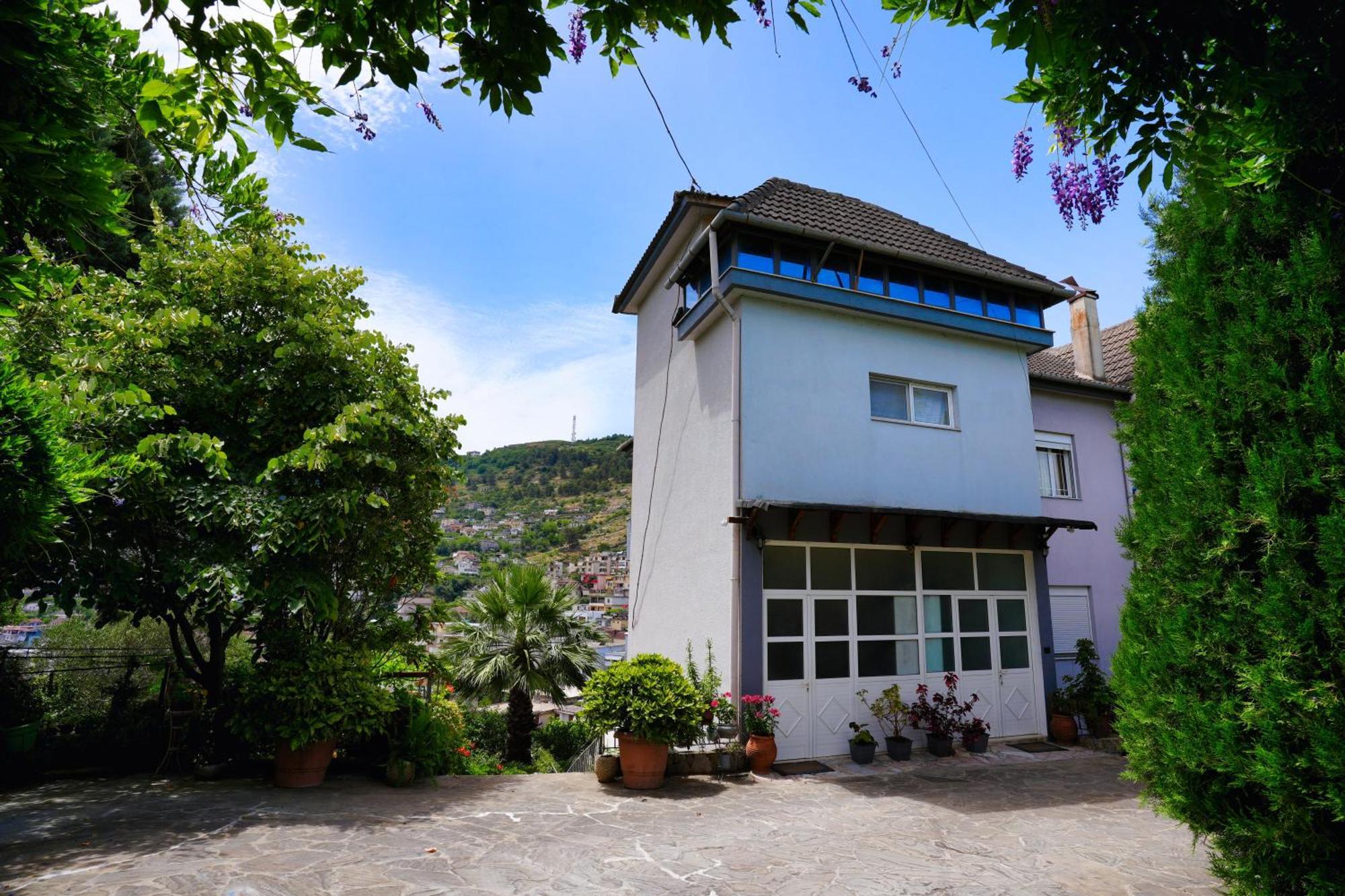 Vila Banushi Gjirokastër Esterno foto